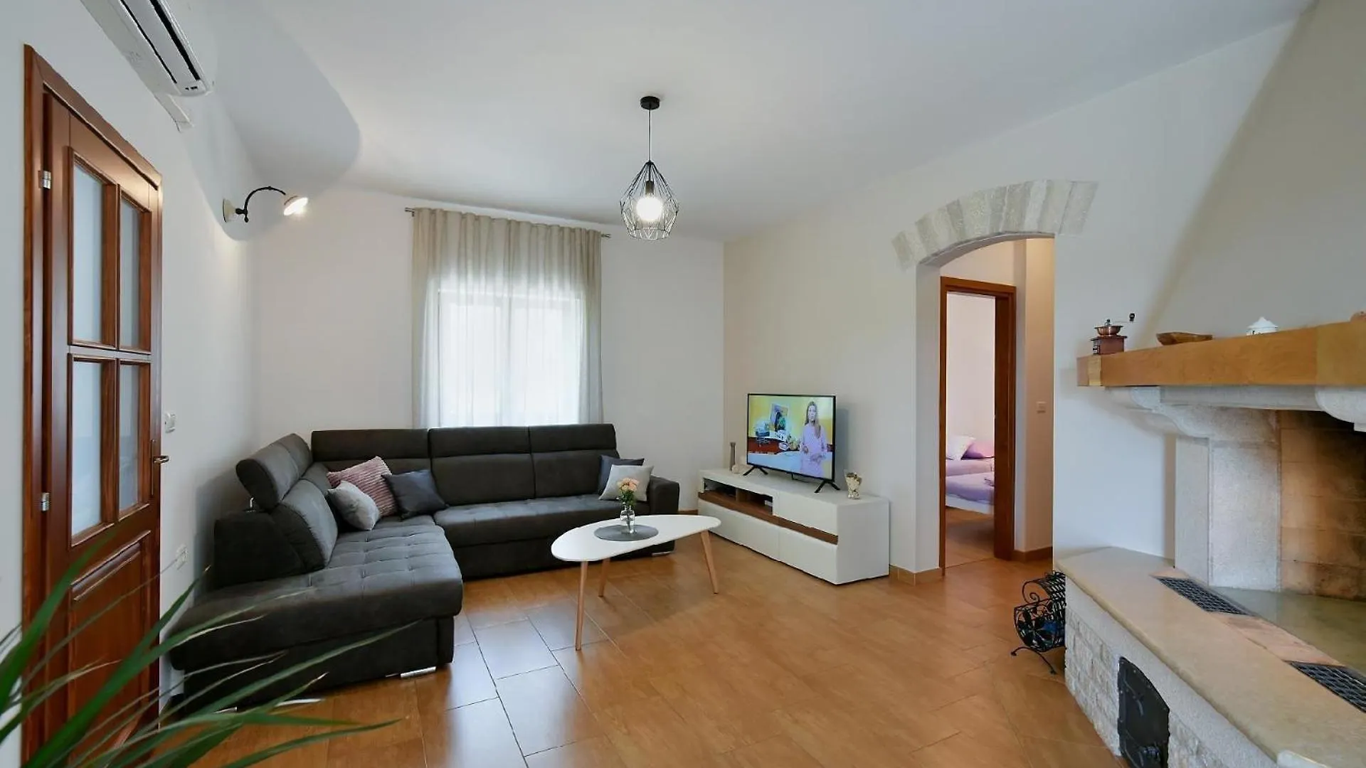 Ferienhaus Mit Privatpool Fuer 6 Personen Ca 100 Qm In Galizana, Istrien Istrische Riviera 0*, Galizana Croatia