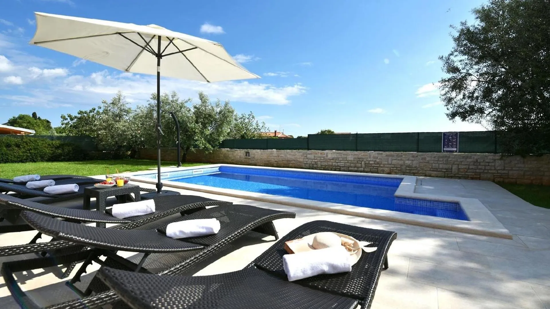 Ferienhaus Mit Privatpool Fuer 6 Personen Ca 100 Qm In Galizana, Istrien Istrische Riviera Galizana