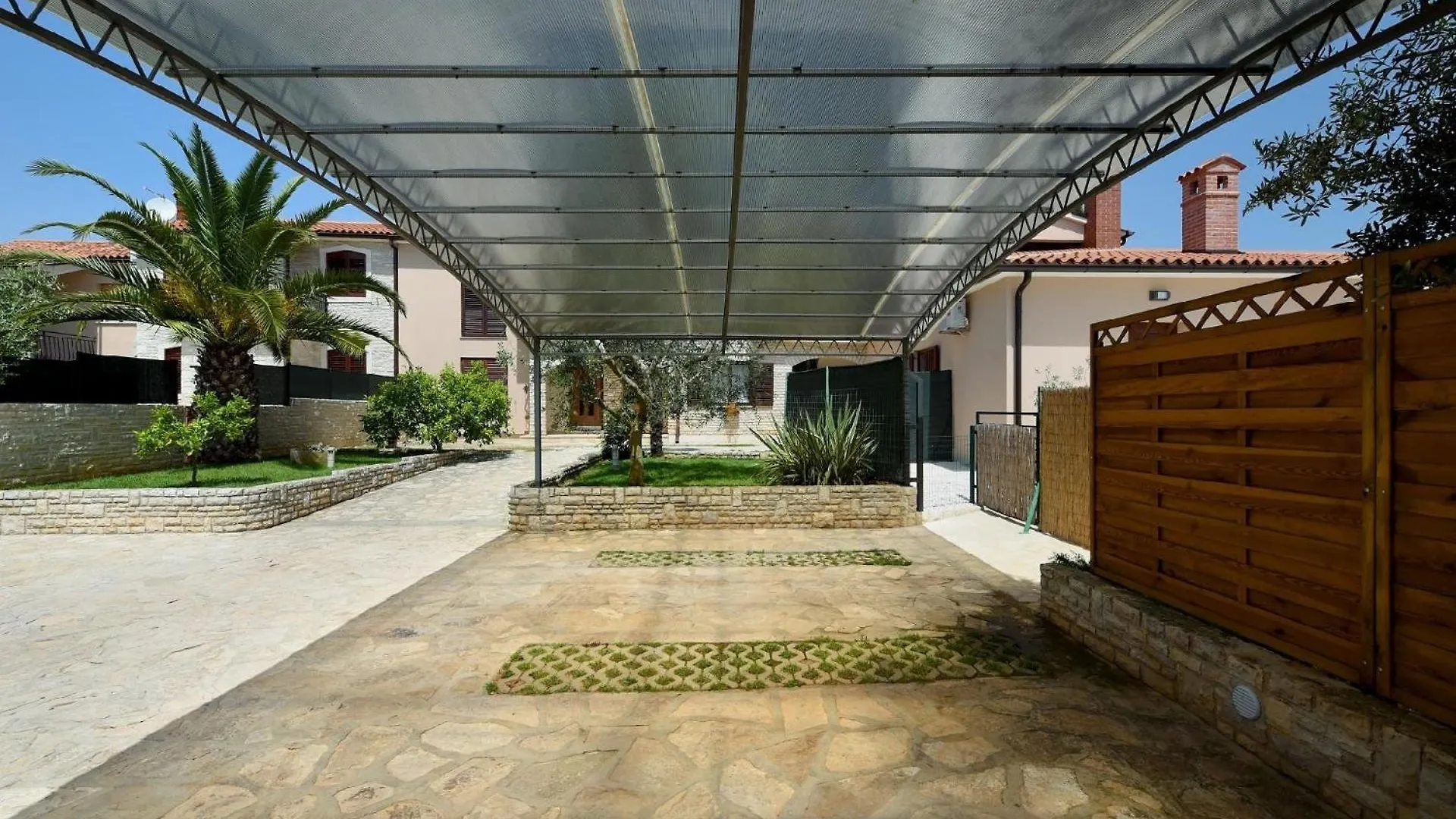 Ferienhaus Mit Privatpool Fuer 6 Personen Ca 100 Qm In Galizana, Istrien Istrische Riviera 0*, Galizana